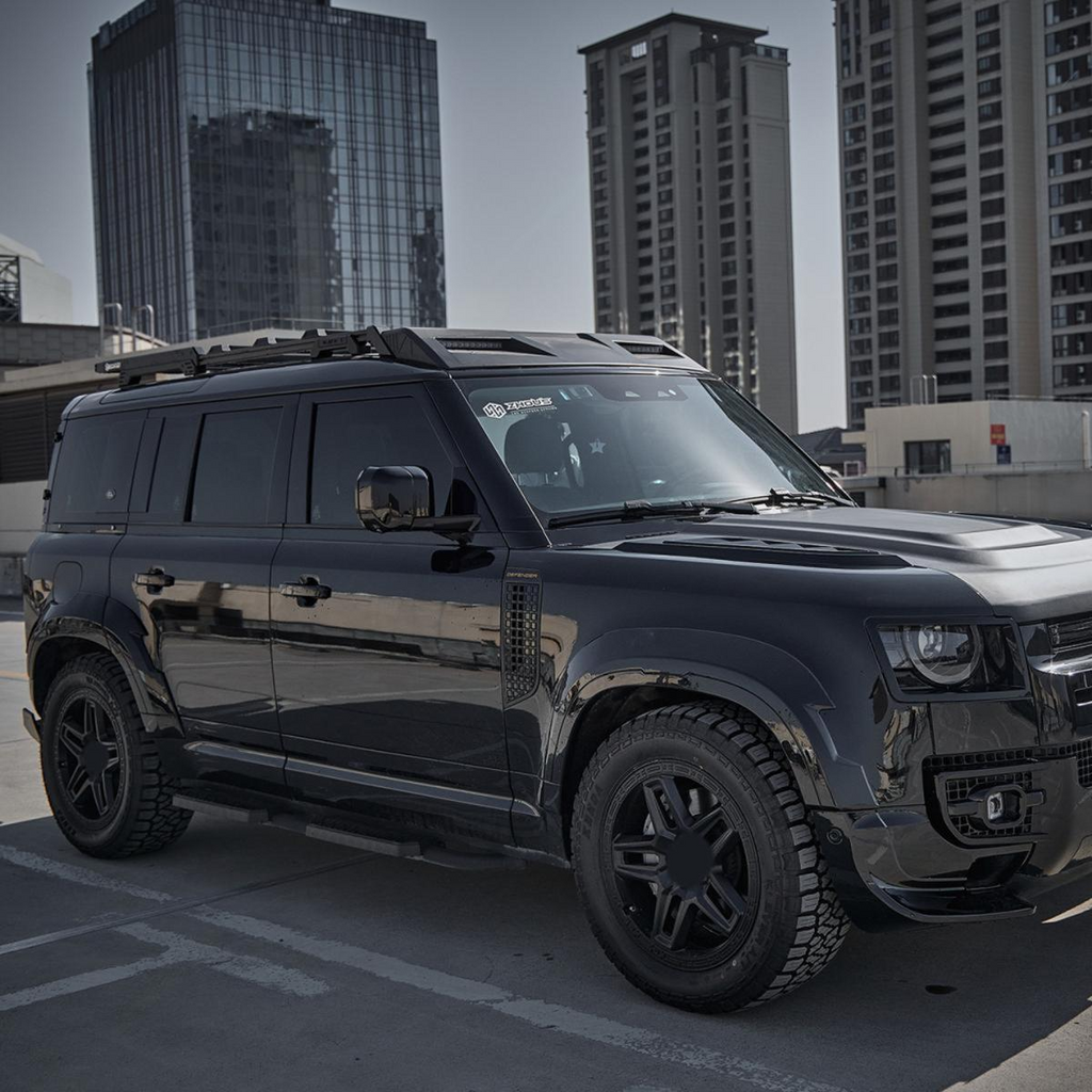 TITANSCHILD – Phantom Seitliche Werkzeug- & Staubox für Land Rover Defender L663 (90/110/130) - Seitenansicht