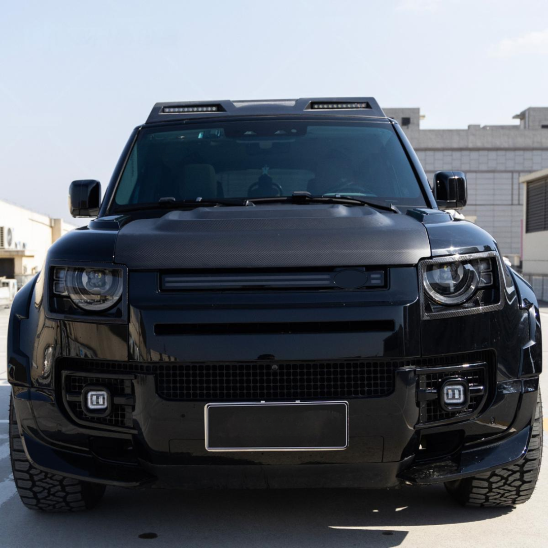 TITANSCHILD – Frontscheinwerfer-Abdeckungen Carbon für Land Rover Defender L663 - Seitenansicht