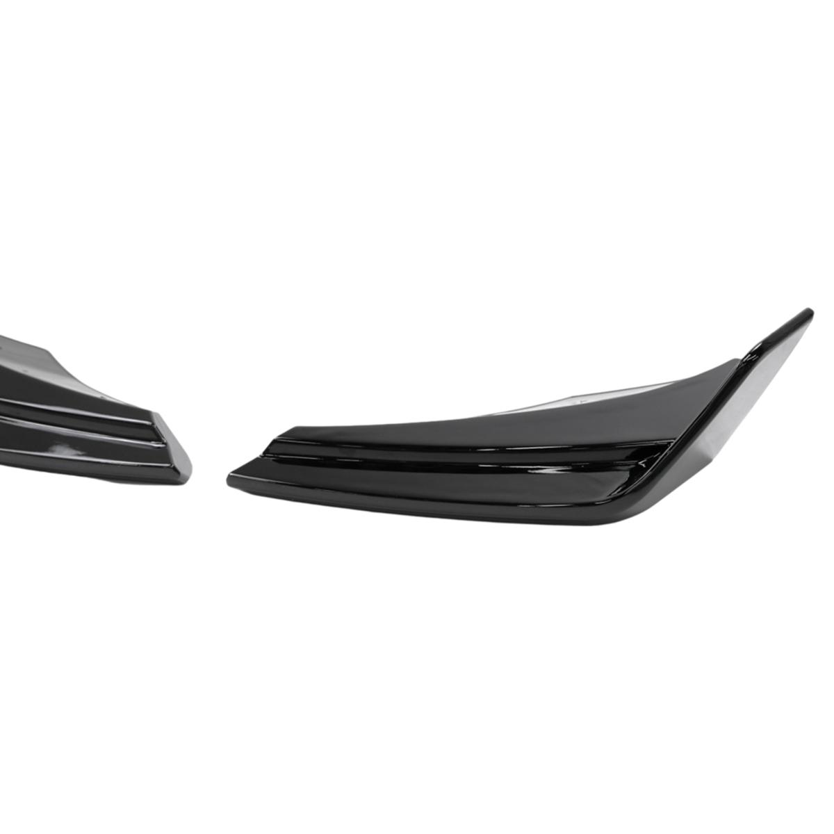 TITANSCHILD – Heck-Splitter in Gloss Black für Land Rover Defender - Montageansicht