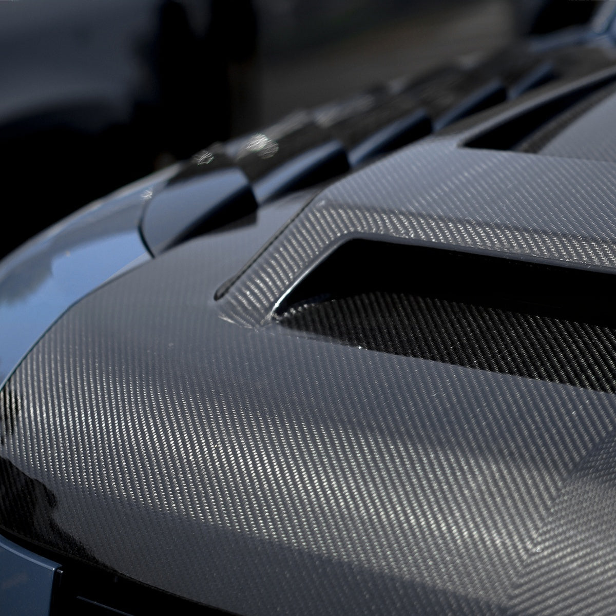 TITANSCHILD – Motorhaube Front Hood für Defender 2020 - Nahaufnahme