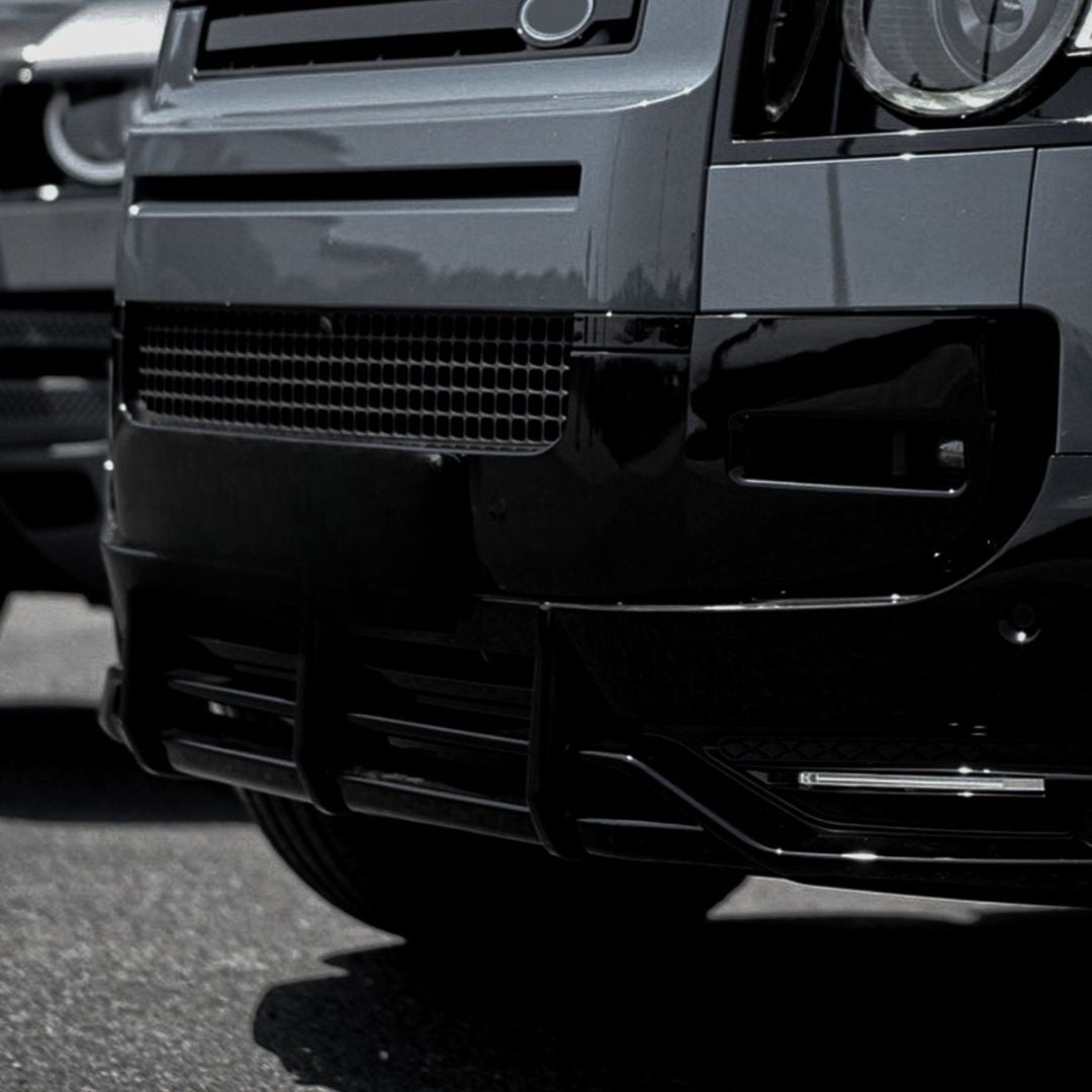 TITANSCHILD – Frontlippe Splitter mit Licht für Defender 90/110/130 - Seitenansicht