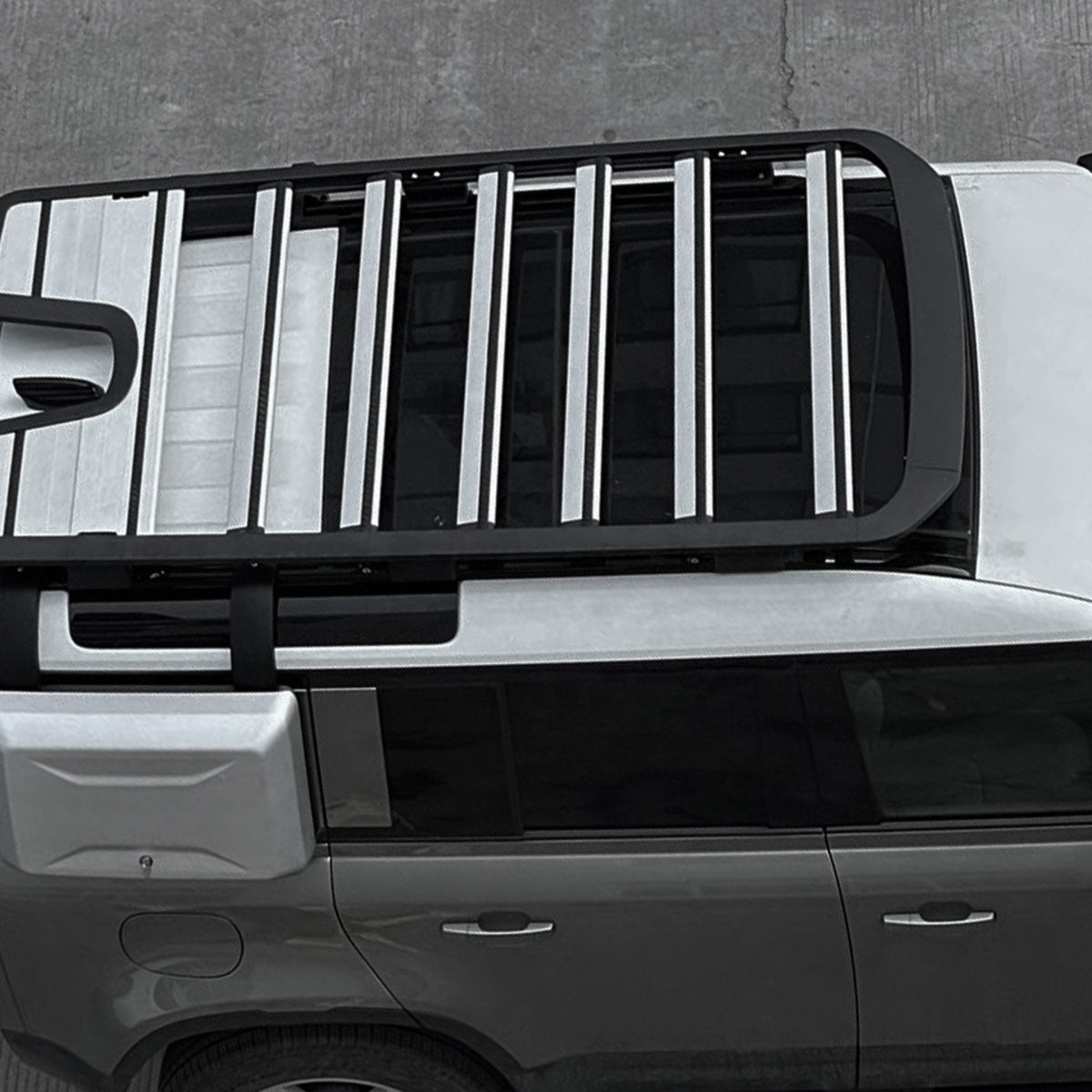 TITANSCHILD – Dachkorb Gepäckträger Aluminium für Defender 90/110/130 - Detailansicht