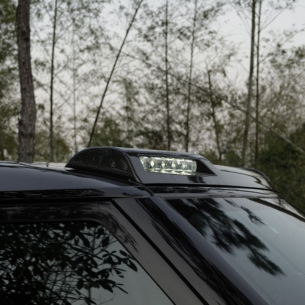 TITANSCHILD – LED Dachspoiler Licht für Defender 110 - Seitenansicht