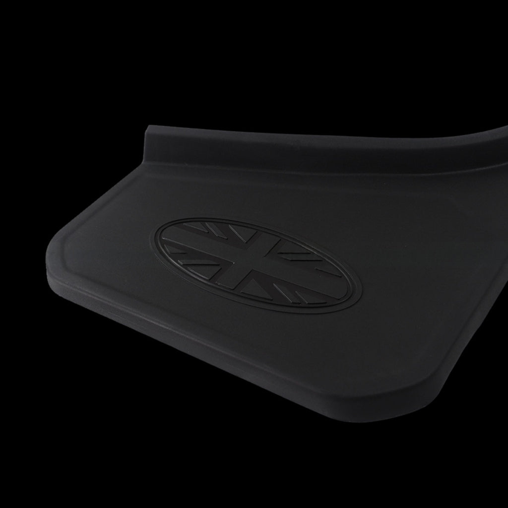 TITANSCHILD – Mud Flaps Spritzschutz vorn & hinten für Defender - Nahaufnahme