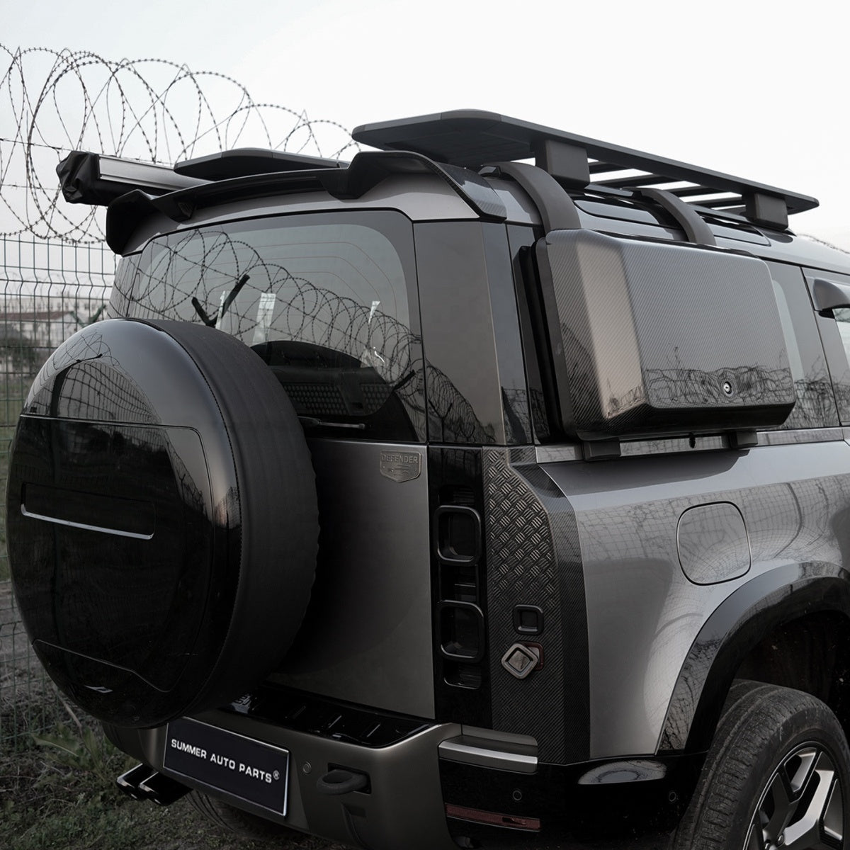 TITANSCHILD – Aluminium Dachträger für Defender - Seitenansicht