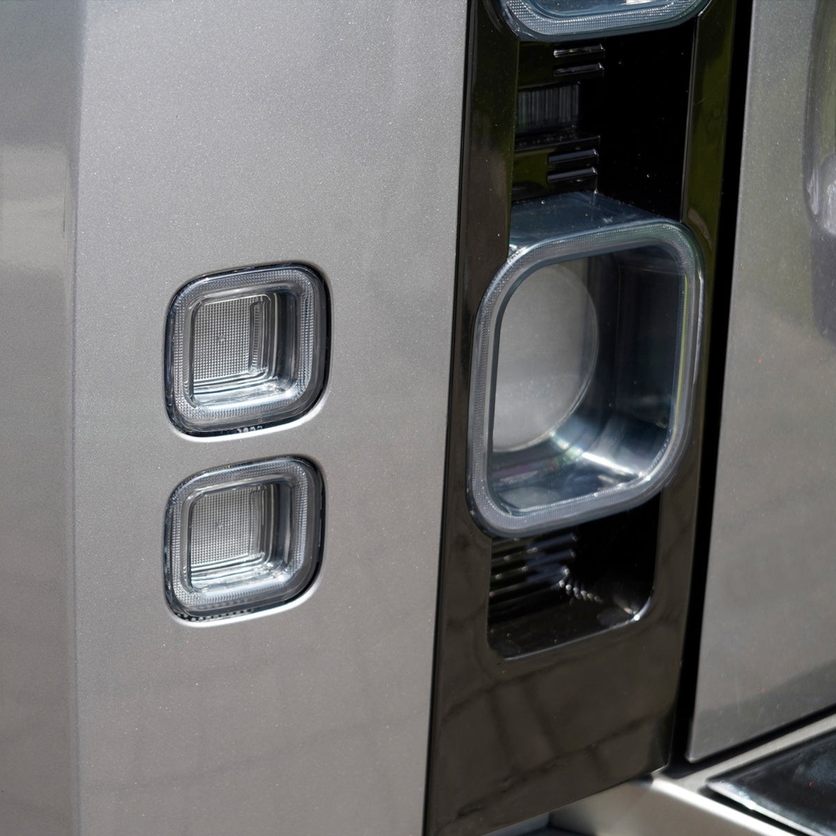 TITANSCHILD – LED Rückleuchten Set für Land Rover Defender - Detailansicht