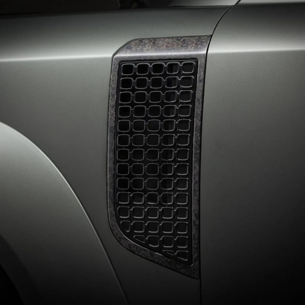 TITANSCHILD – Forged Carbon Seitenlüftung OCTA 2025 für Land Rover Defender - Seitenansicht
