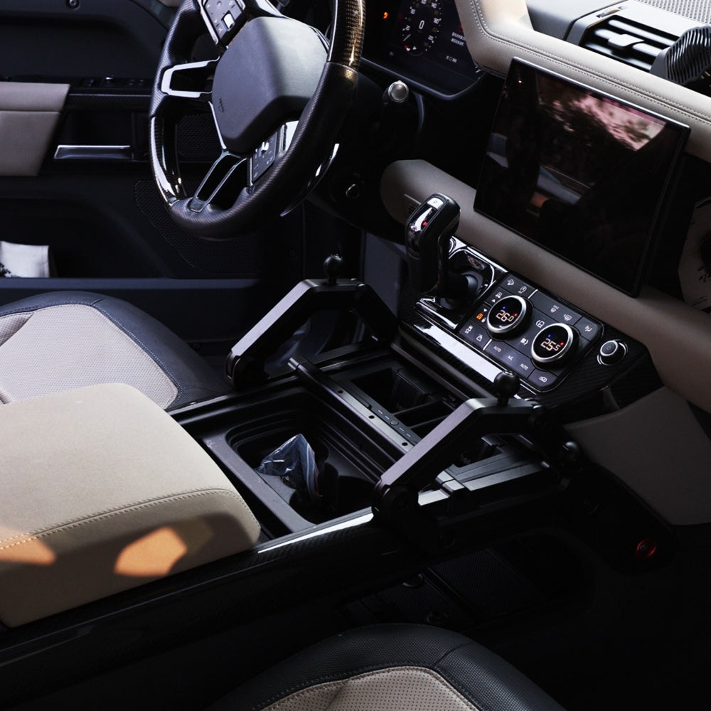 TITANSCHILD – Mittelkonsole Aluminium Griff für Land Rover Defender 110 - Detailansicht