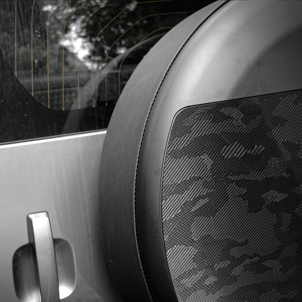 TITANSCHILD – Phantom Ersatzradabdeckung Schwarz ABS für Defender 90/110/130 - Nahaufnahme