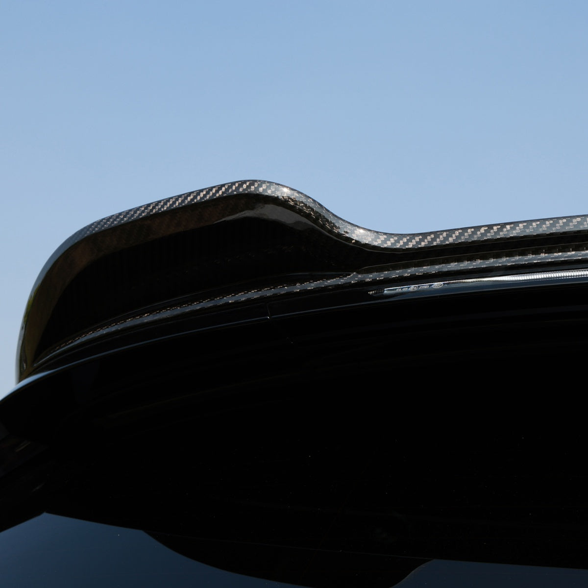 TITANSCHILD – Carbon-Heckspoiler Performance Style für Range Rover - Nahaufnahme