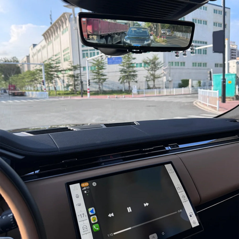 TITANSCHILD – Clearsight-Rückspiegelkamera für Range Rover - Detailansicht