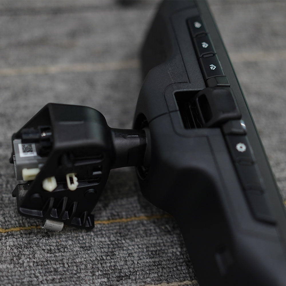 TITANSCHILD – Clearsight-Rückspiegelkamera für Range Rover - Montageansicht