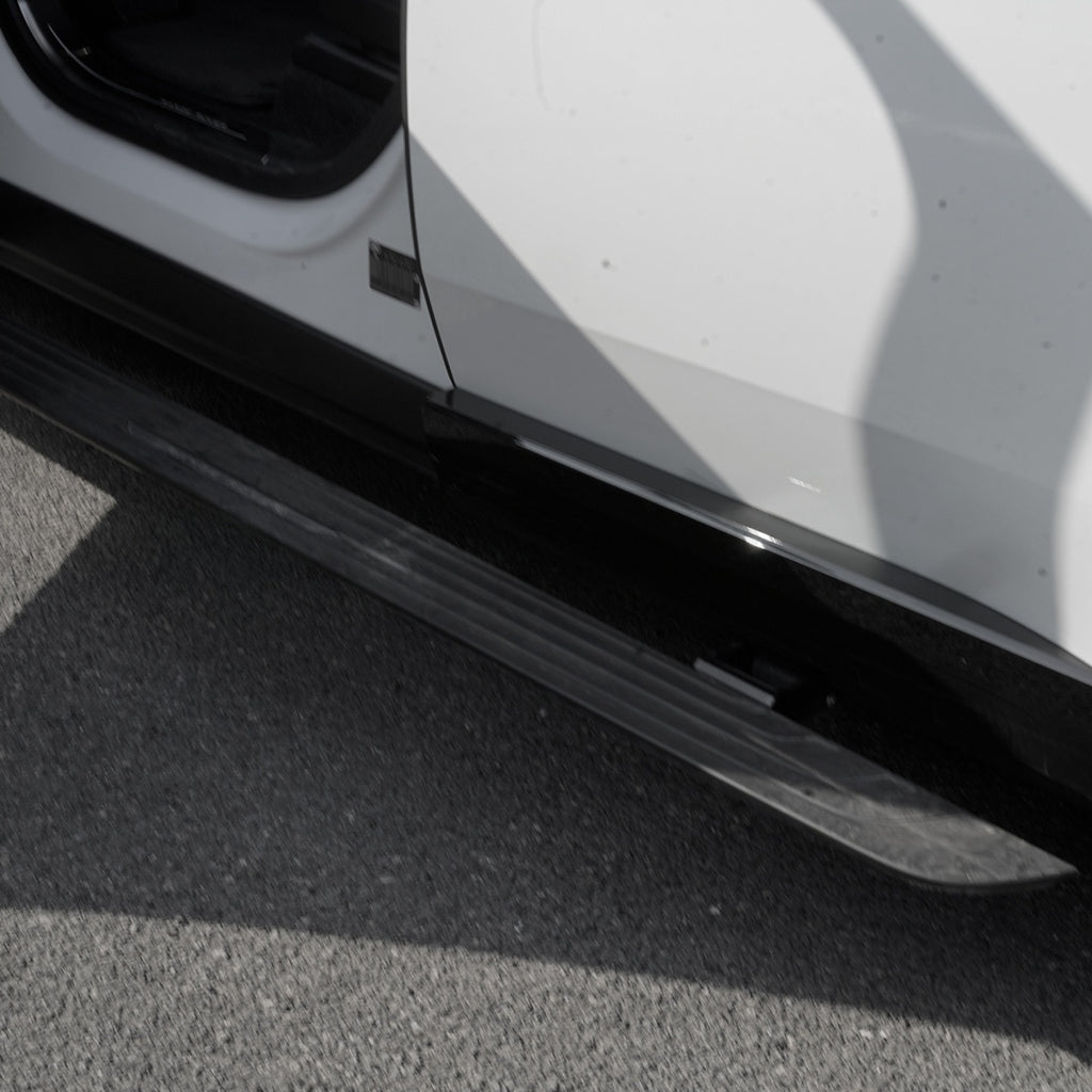 TITANSCHILD – Elektrische Trittbretter Aluminium für Range Rover - Seitenansicht