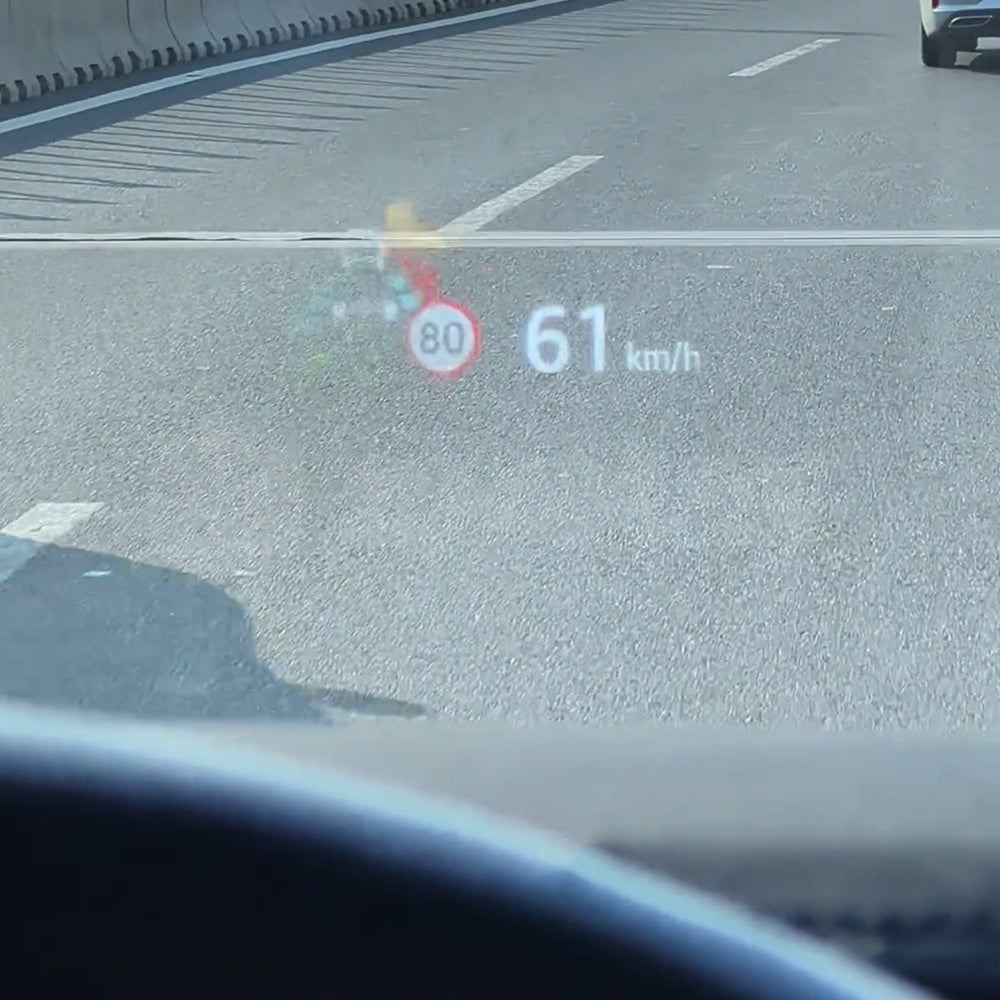 TITANSCHILD – HUD-Nachrüstsystem für Range Rover - Detailansicht