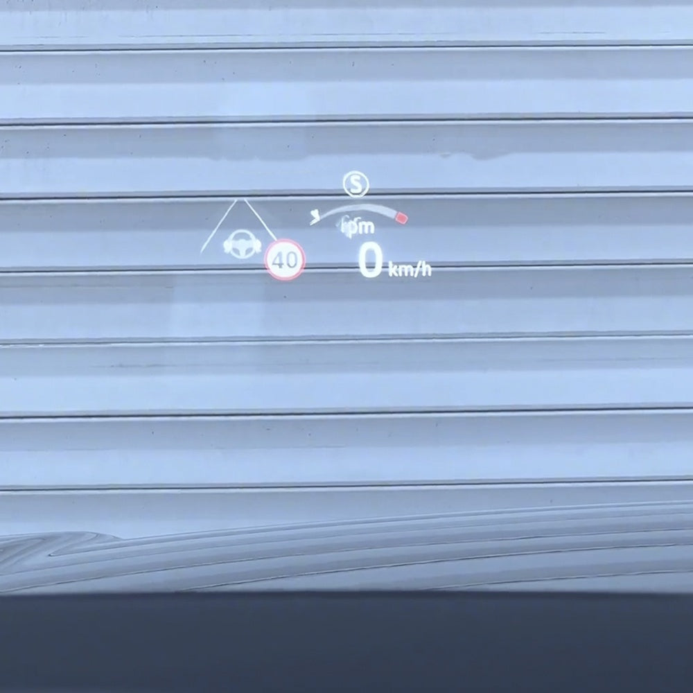 TITANSCHILD – HUD-Nachrüstsystem für Range Rover - Seitenansicht