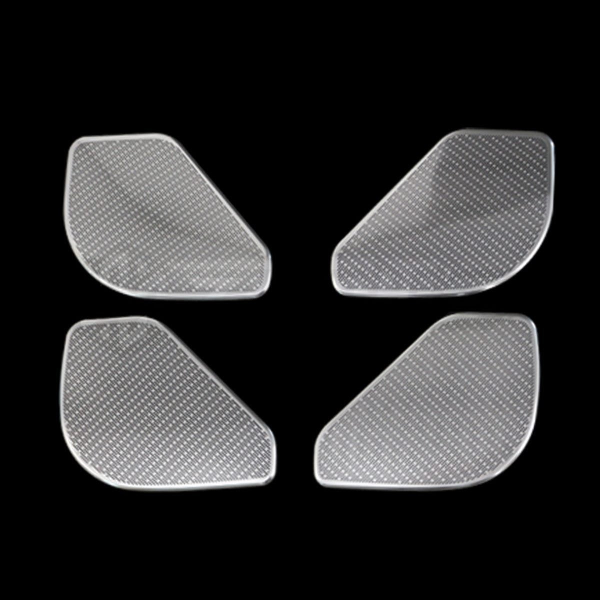 TITANSCHILD – Lautsprecherabdeckungen Innenraum für Range Rover (ab 2022) - Montageansicht