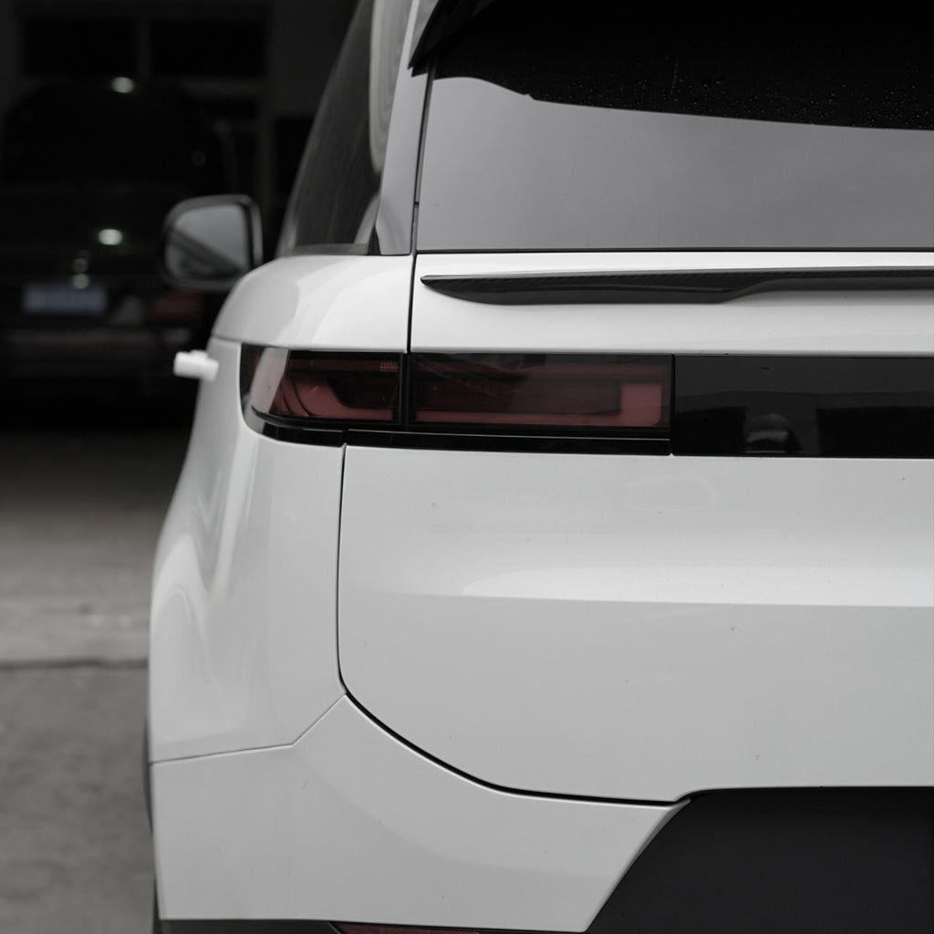 TITANSCHILD – Carbon Heckspoiler (Rear Middle Wing) für Range Rover Sport - Detailansicht