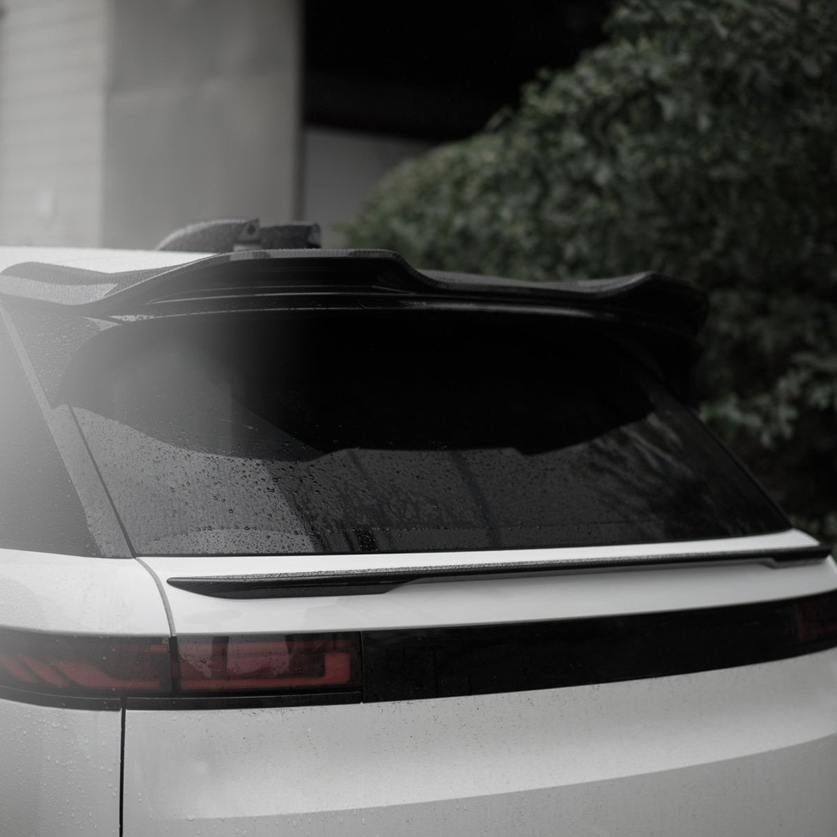 TITANSCHILD – Schwarzer Heckspoiler für Range Rover Sport - Seitenansicht