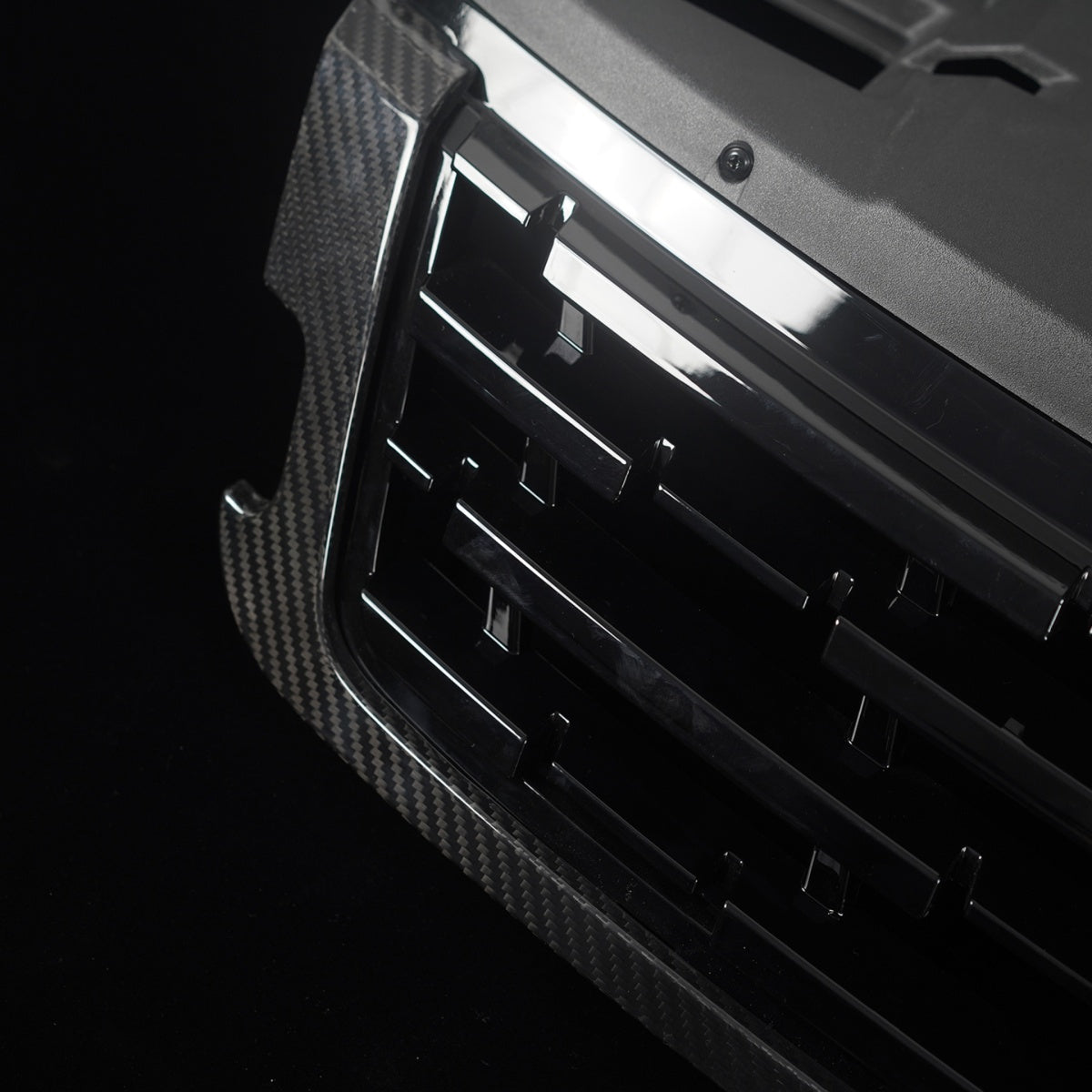 TITANSCHILD – Carbon Kühlergrill Blende für Range Rover Sport - Weitere Ansicht