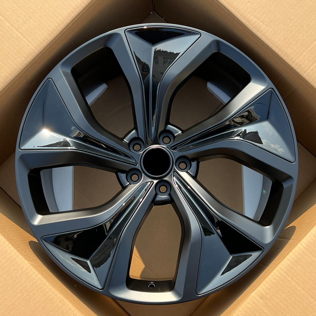 TITANSCHILD – Aluna Felgen ab 21 Zoll für Range Rover Sport - Seitenansicht