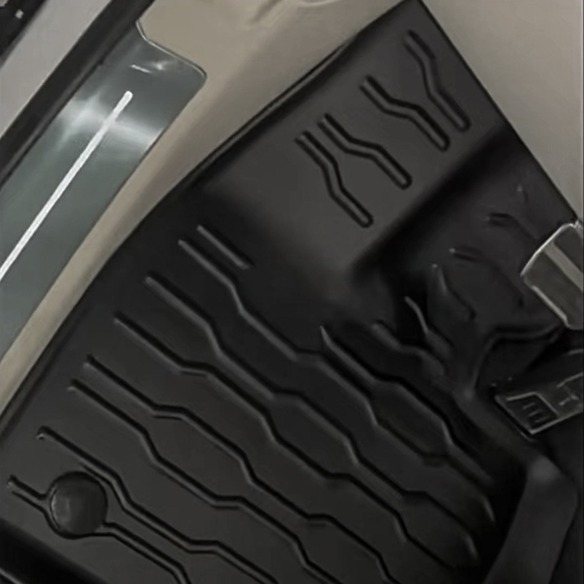 TITANSCHILD – Fußmatten Set (wasserdicht, links & rechts) für Range Rover Sport - Detailansicht
