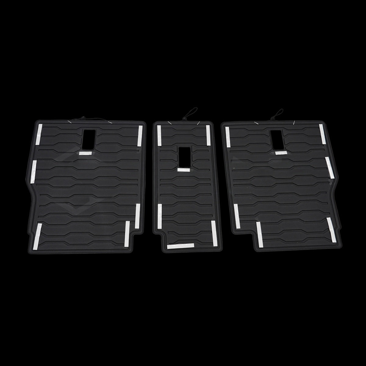 TITANSCHILD – Rücksitzmatte für Range Rover Sport - Montageansicht