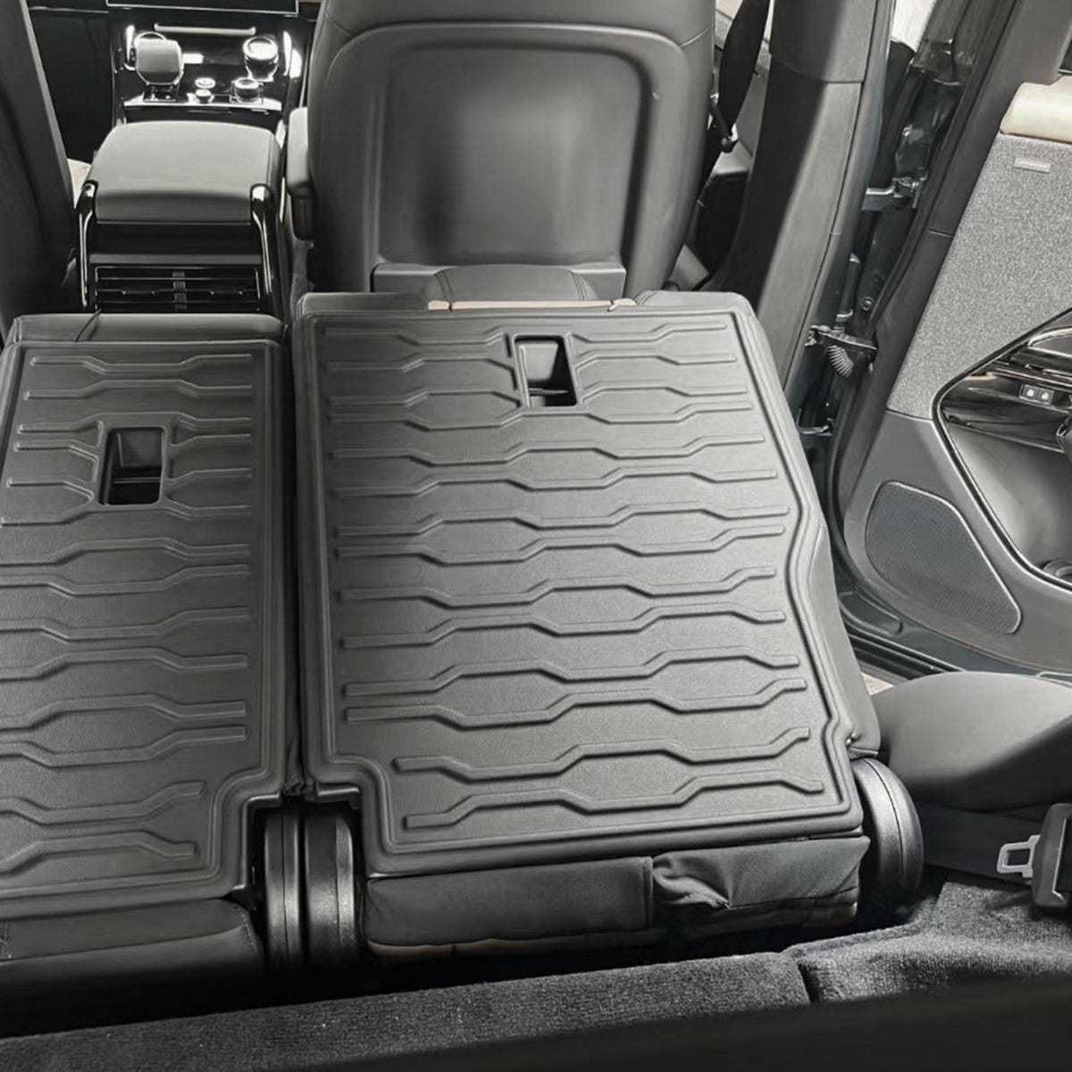 TITANSCHILD – Rücksitzmatte für Range Rover Sport - Detailansicht